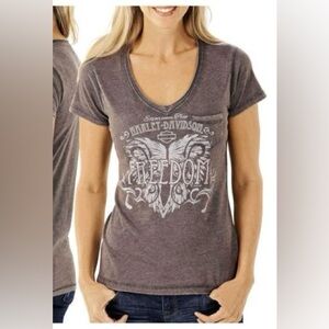 Harley-Davidson brown v-neck tee.